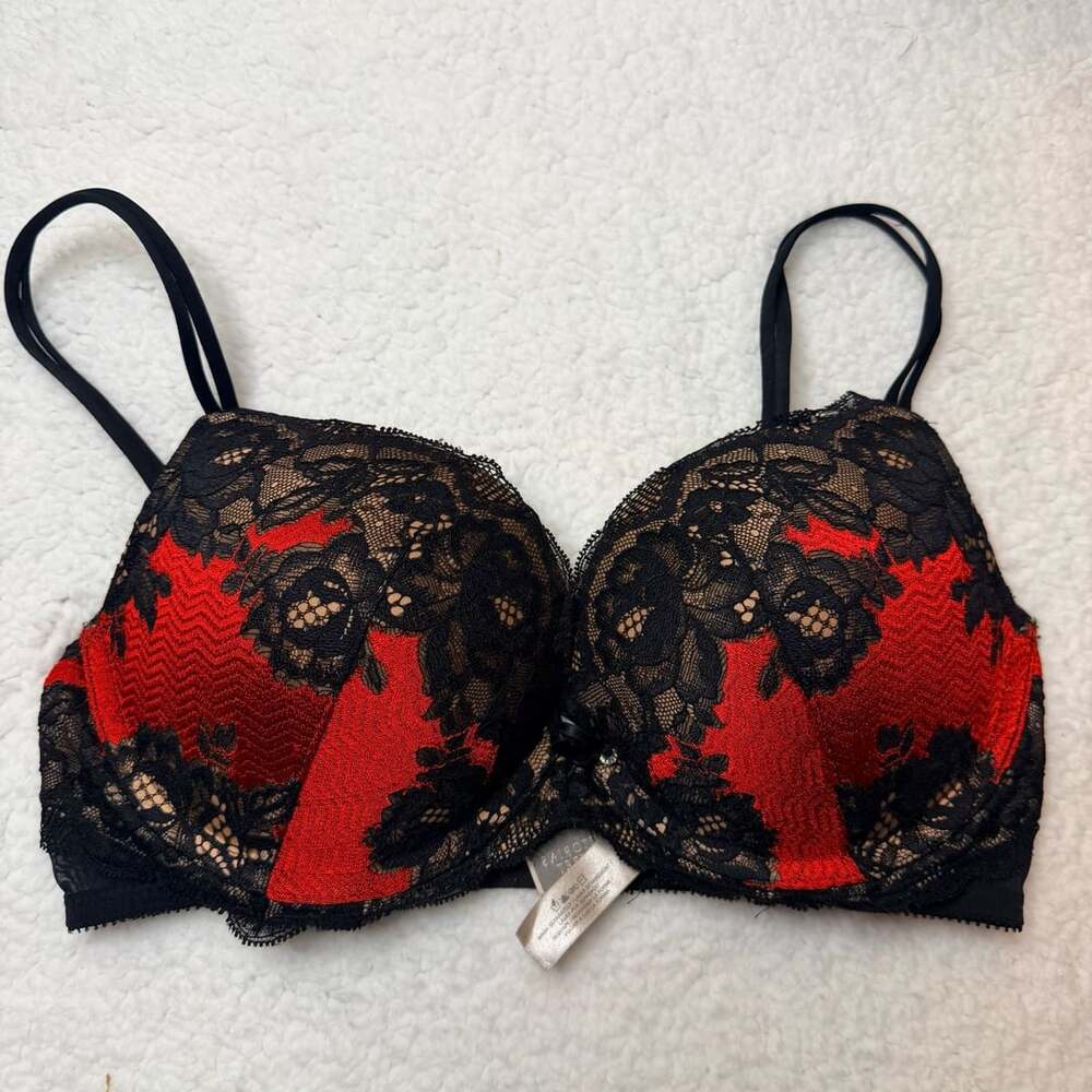 Victoria's Secret Push-Up Bra Size 34D Red Black Lace